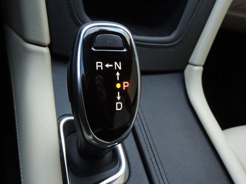 Used 2019 Cadillac XT5 Luxury image 28