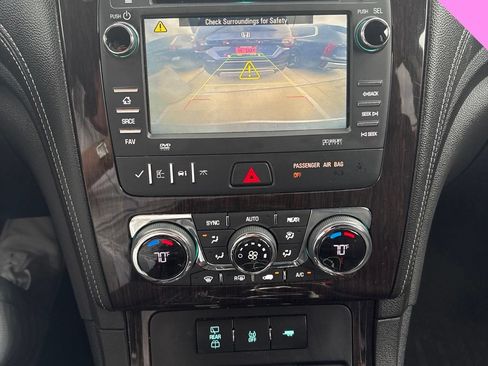 Used 2016 Chevrolet Traverse LT w/ Traveler's Package FWD image 13