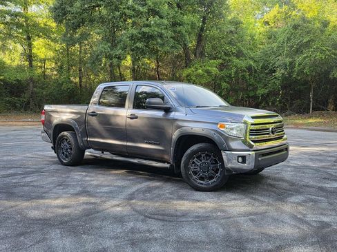 Used 2017 Toyota Tundra SR5 image 1