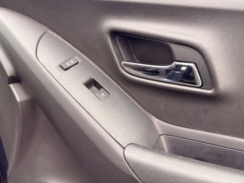 Used 2018 Chevrolet Trax LT w/ Driver Confidence Package image 49