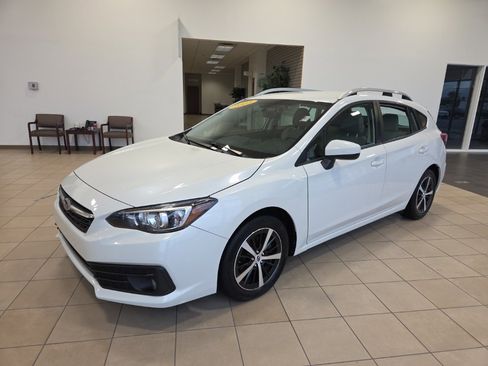 Used 2023 Subaru Impreza Premium image 3