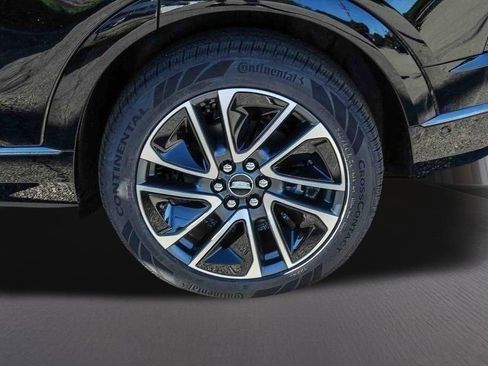 Used 2026 Cadillac Optiq Sport 1 AWD/4WD image 17