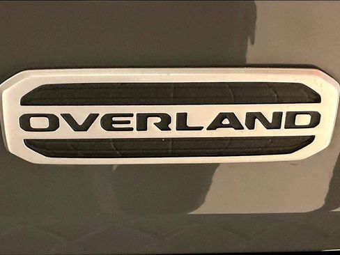 Used 2021 Jeep Gladiator Overland w/ Popular Equipment Package image 9