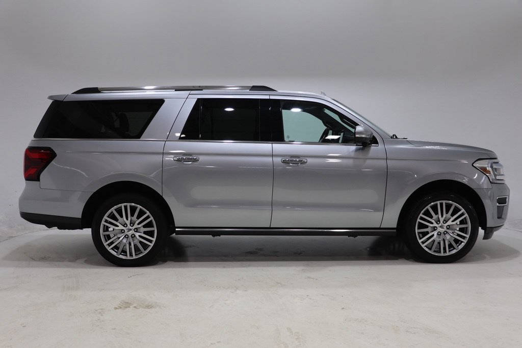 Used 2024 Ford Expedition Max Limited AWD/4WD image 9