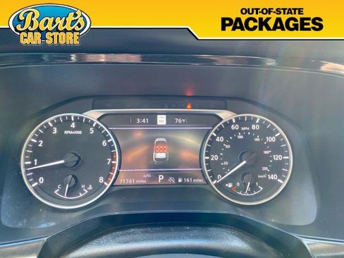 Used 2022 Nissan Pathfinder SL AWD/4WD image 36