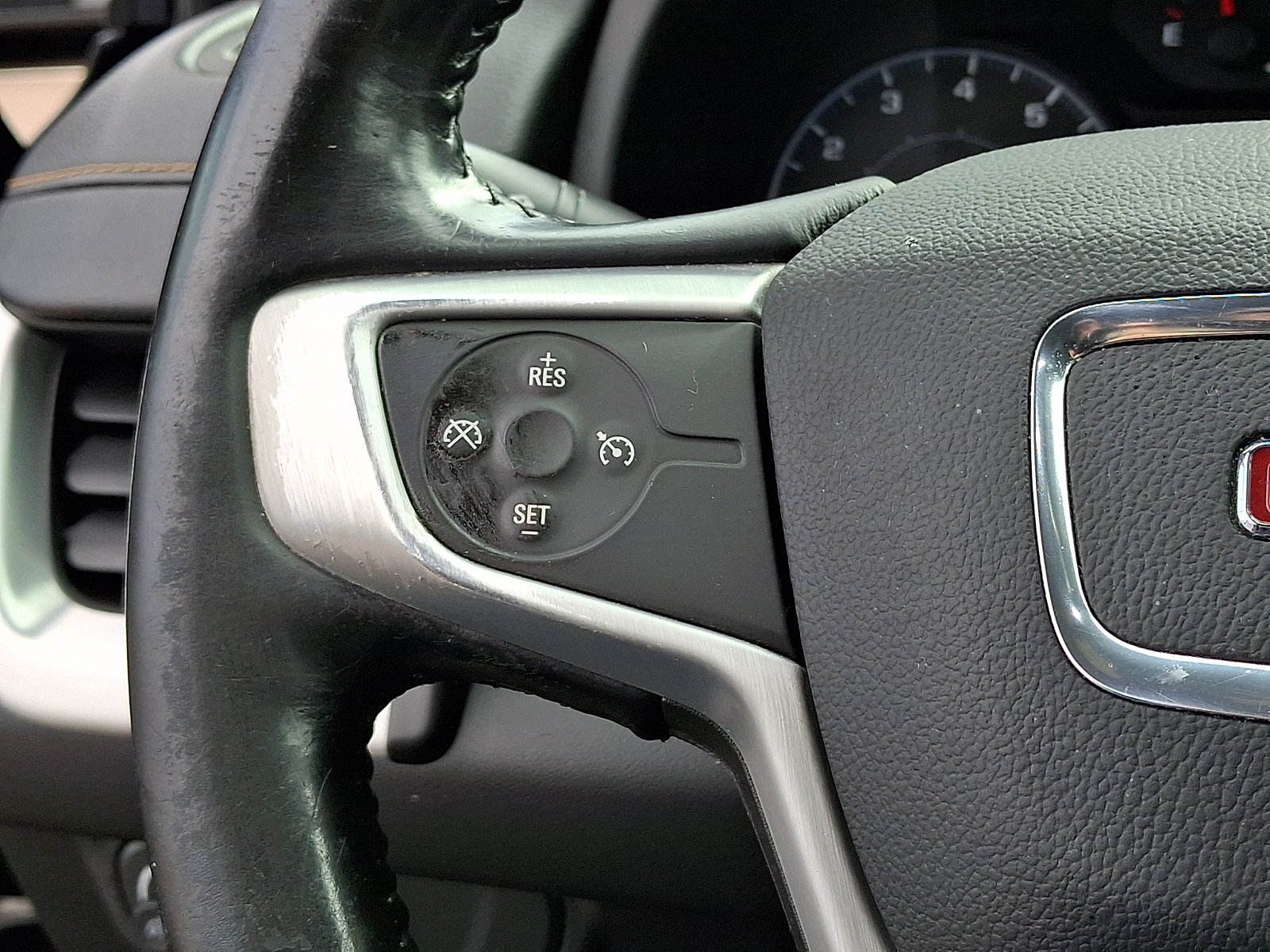 Used 2018 GMC Terrain SLE FWD image 20