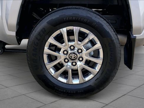 Used 2025 Toyota Tacoma Limited image 10