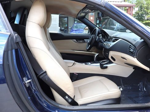 Used 2011 BMW Z4 sDrive35i RWD image 25