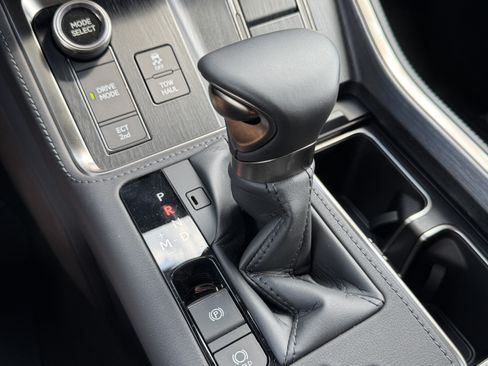 Used 2026 Lexus GX 550 w/ Accessory Package (2T) AWD/4WD image 23