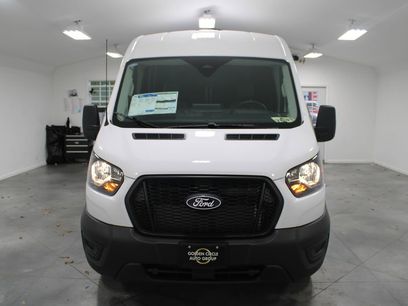 New 2026 Ford Transit 250 148 Medium Roof w/ Load Area Protection Package