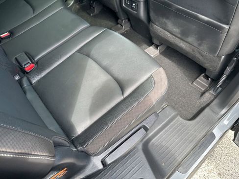 Used 2022 Nissan Pathfinder SL AWD/4WD image 20