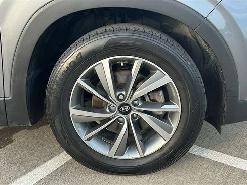 Used 2019 Hyundai Santa Fe Limited FWD image 16