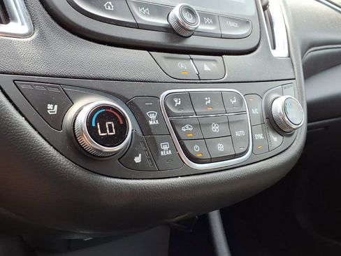Used 2024 Chevrolet Malibu LT FWD image 27
