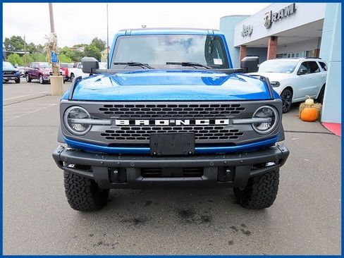 Used 2022 Ford Bronco Badlands image 3