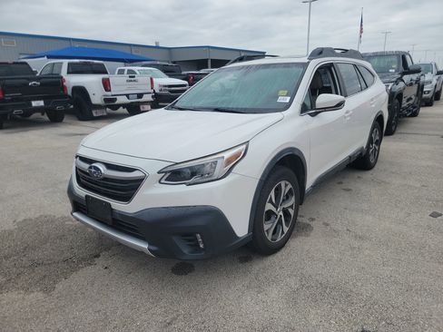 Used 2020 Subaru Outback Limited w/ Popular Package #2 AWD/4WD image 3