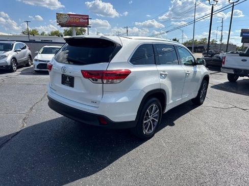 Used 2018 Toyota Highlander XLE FWD image 7