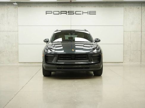 Used 2025 Porsche Macan AWD/4WD image 10