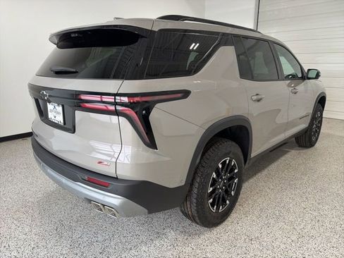 New 2026 Chevrolet Traverse Z71 w/ Enhanced Driving Package AWD/4WD image 3