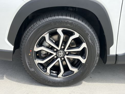 Used 2023 Toyota Corolla Cross AWD Hybrid image 8