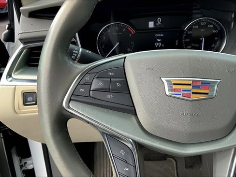 Used 2022 Cadillac XT5 Premium Luxury image 18