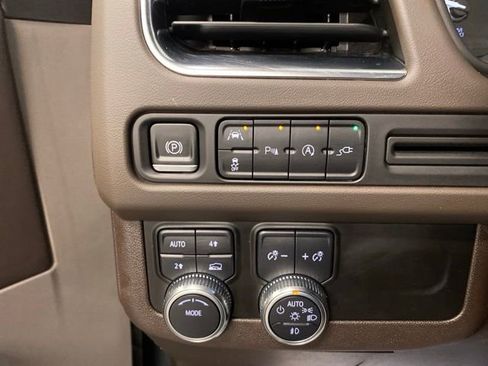 Used 2021 GMC Yukon SLT w/ SLT Premium Package AWD/4WD image 18