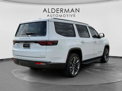 Used 2022 Jeep Wagoneer Series II w/ Premium Group I AWD/4WD image 5