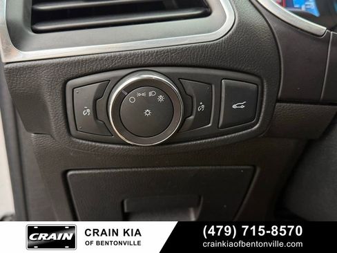 Used 2017 Ford Edge Titanium image 12