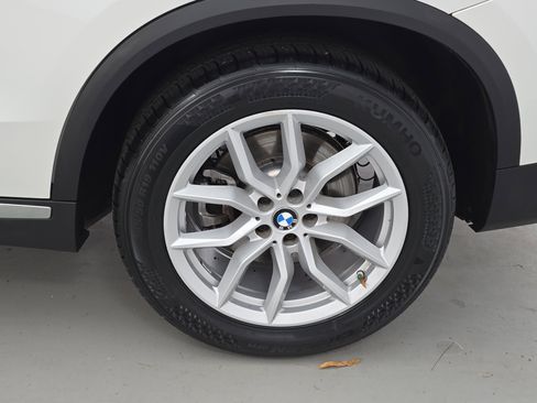 Used 2023 BMW X5 xDrive40i w/ Premium Package image 34