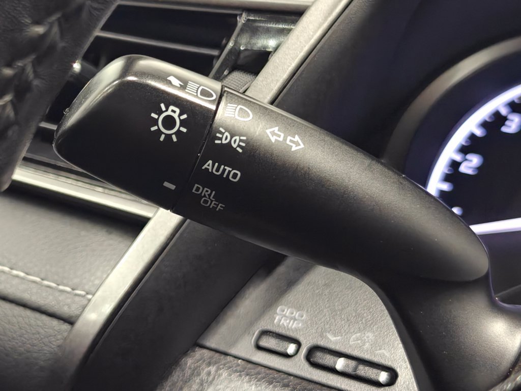 Used 2023 Toyota Camry SE FWD image 33