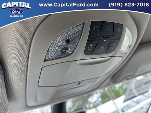 Used 2023 Chrysler Voyager LX FWD image 32