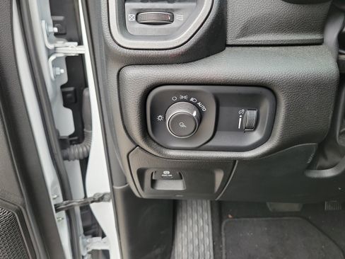 Certified 2025 RAM 1500 Tradesman AWD/4WD image 26