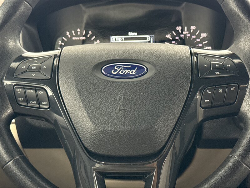 Used 2018 Ford Explorer FWD image 15
