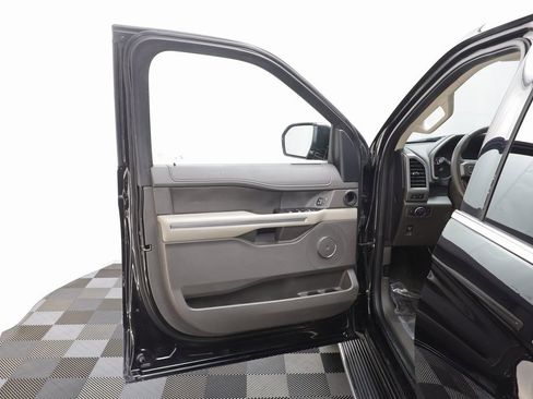 Used 2020 Ford Expedition Max XLT w/ Equipment Group 202A image 5