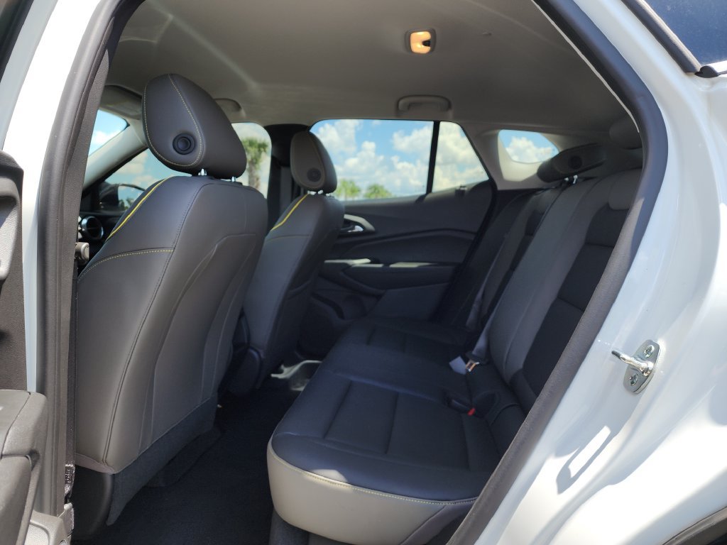 Certified 2025 Chevrolet Trax ACTIV w/ Driver Confidence Package FWD image 14