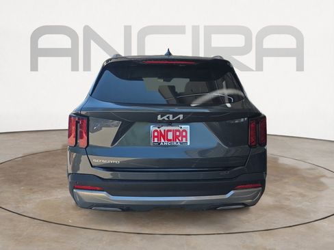 Certified 2025 Kia Sorento S FWD image 7