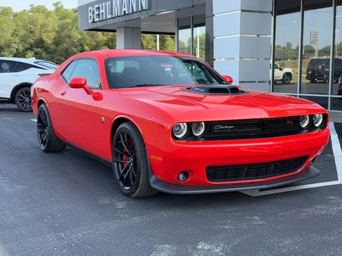 Used 2021 Dodge Challenger R/T Scat Pack w/ Shaker Package RWD image 2
