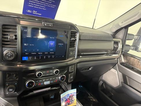 Certified 2025 Ford F350 Lariat w/ Lariat Ultimate Package image 18