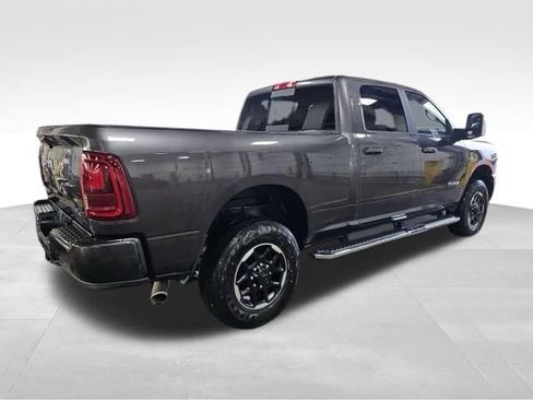 Used 2025 RAM 2500 Laramie AWD/4WD image 4