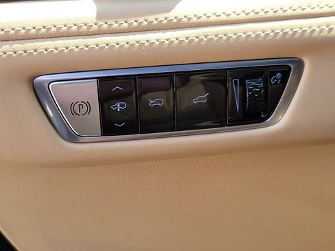 New 2025 Cadillac Escalade IQ Luxury 2 w/ LPO, Etrunk Organizer Package image 27