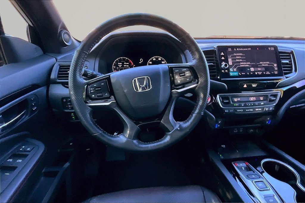 Certified 2024 Honda Ridgeline Black Edition image 8