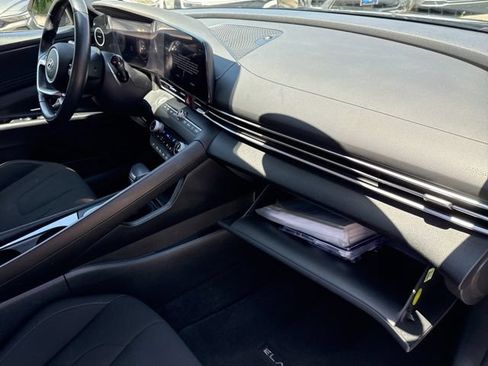 Used 2023 Hyundai Elantra SEL w/ Convenience Package FWD image 25