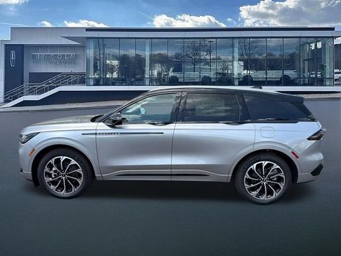 New 2026 Lincoln Nautilus Reserve AWD/4WD image 4