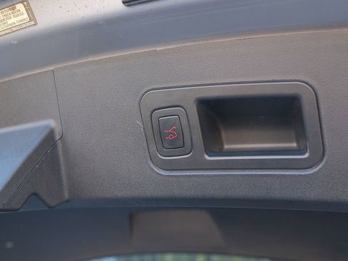 Used 2018 Tesla Model S 75D image 46