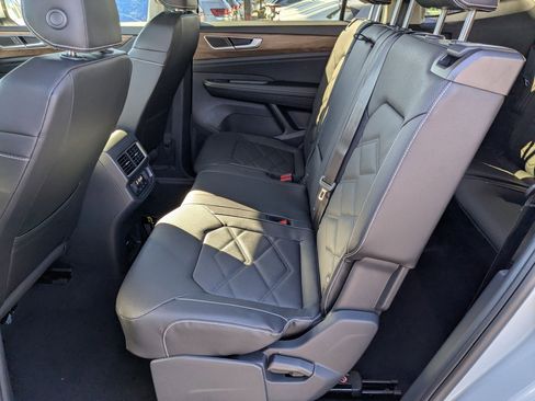 New 2026 Volkswagen Atlas SE image 28