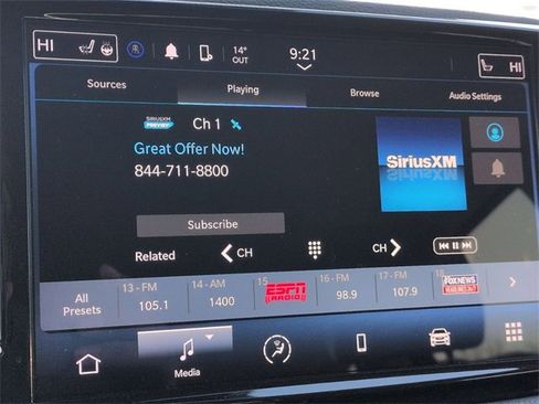 Certified 2023 Chrysler Pacifica Touring-L image 23