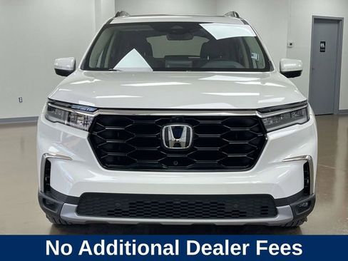 Used 2023 Honda Pilot Elite image 2