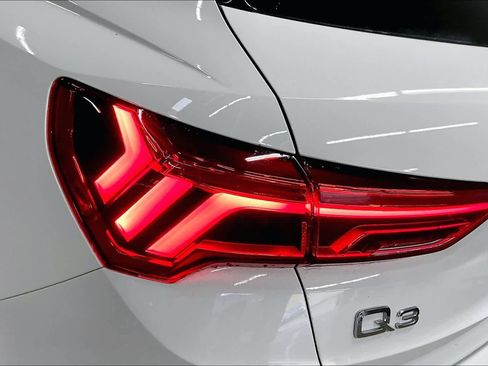 Used 2022 Audi Q3 2.0T Premium image 31