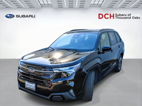 Used 2025 Subaru Forester Touring AWD/4WD image 1