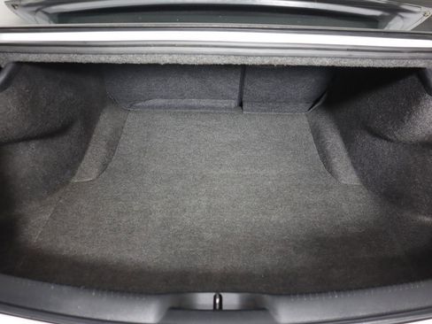 Used 2018 Chrysler 300 S image 18