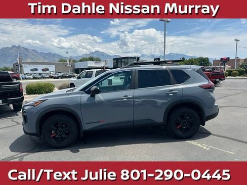 Used 2025 Nissan Rogue SV AWD/4WD image 7